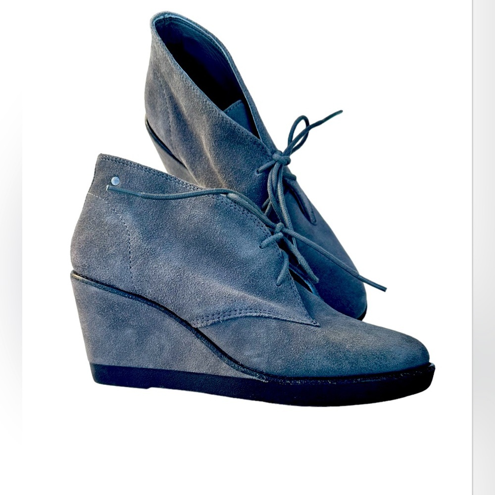 Coach Women's Suede Lace Up Wedge Boots Gray Size 7.5 Preowned excellent shape